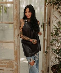 Brand new black vegan leather apron for hairstylist/barber. 100% bleach color and toner proof.