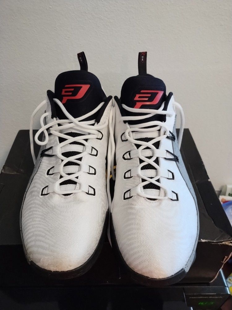 Jordans CP.3x