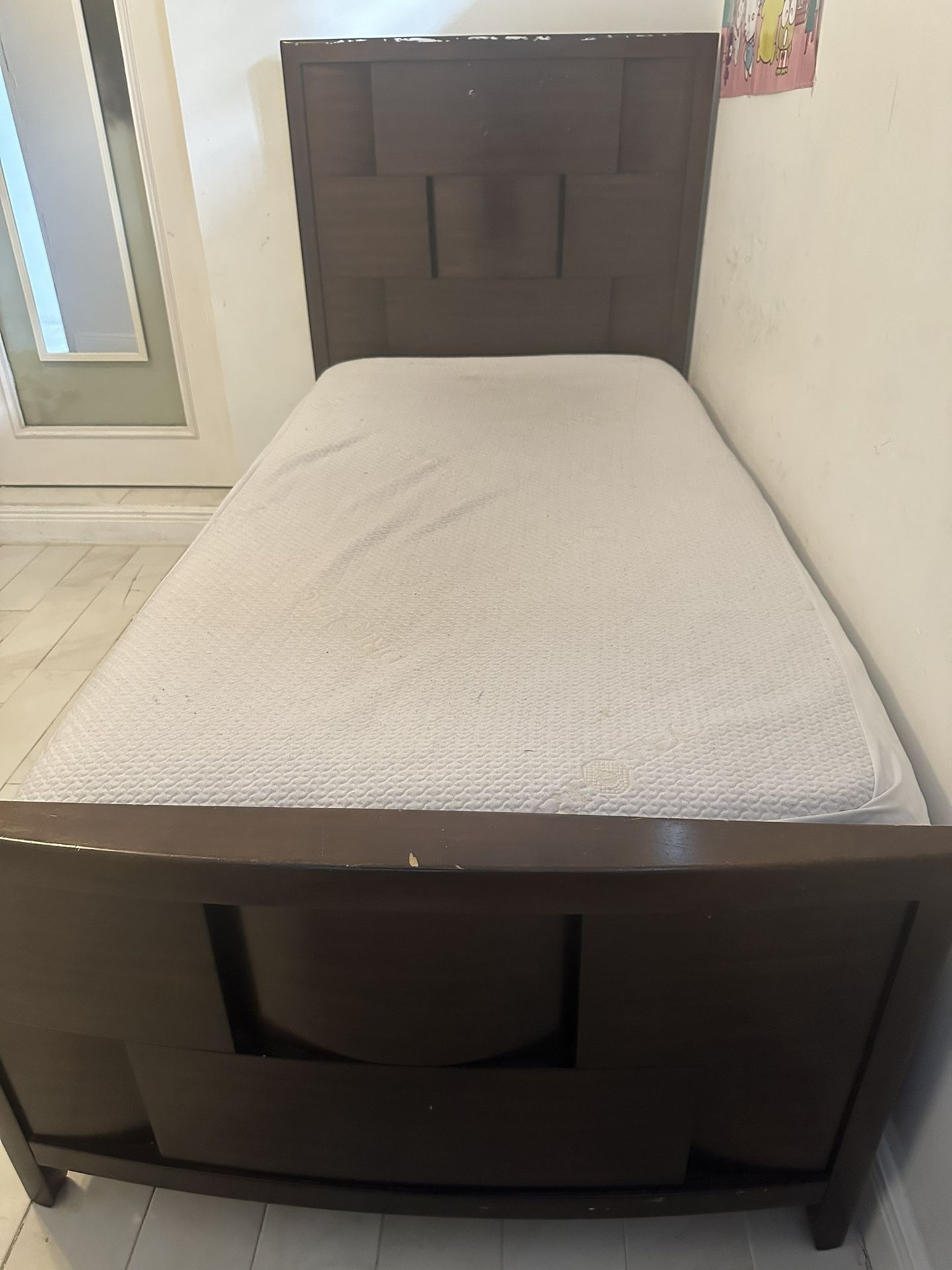 Wood Twin Bed With Box Spring for Sale in Hialeah, FL OfferUp