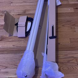 Set of roof rack cross bars for an Audi 