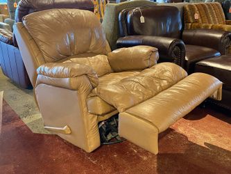 Warm Sand Tan Swiveling Manual Recliner Armchair