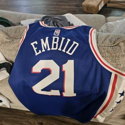 76ers Jersey - Embiid