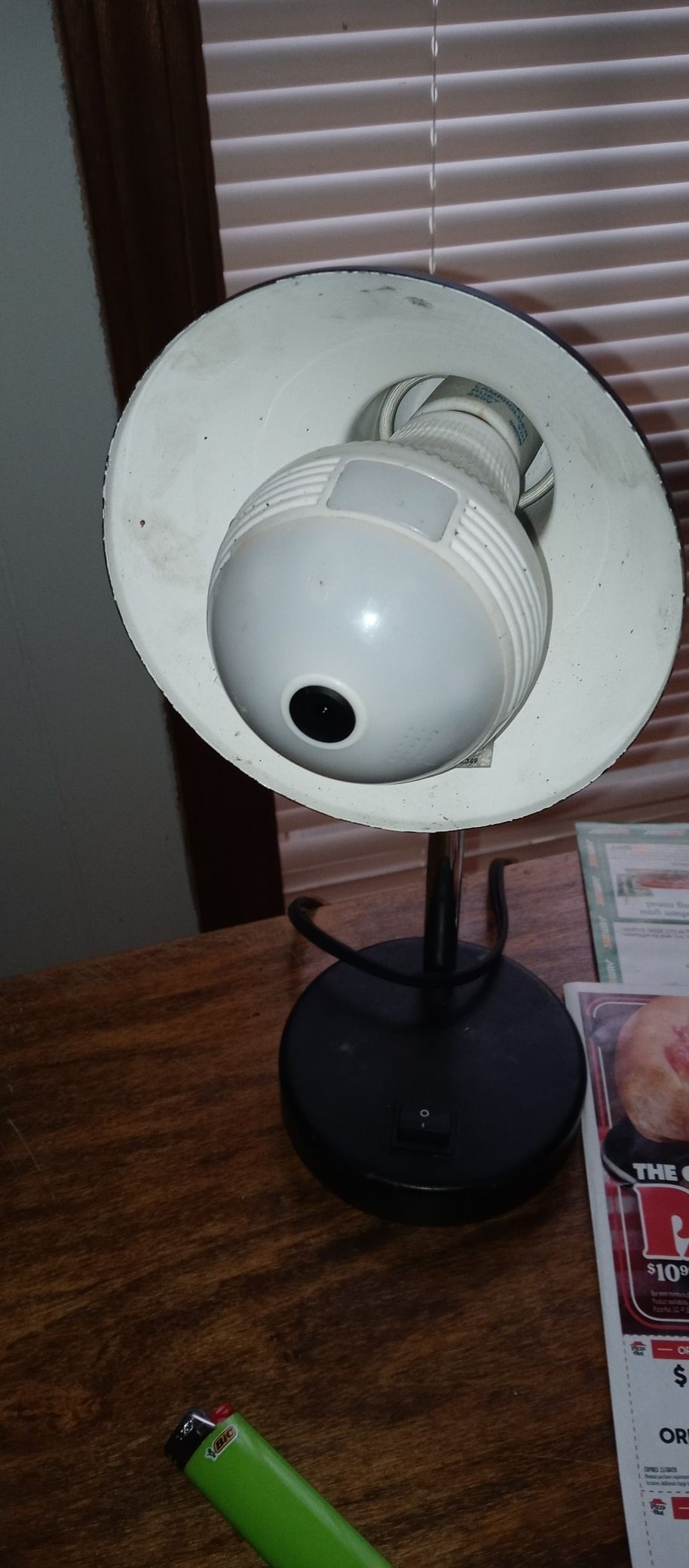 ICanSee Lightbulb fisheye security camera