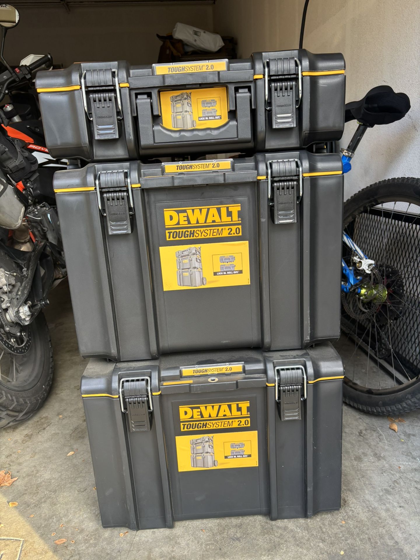 Dewalt Rolling Tool Box