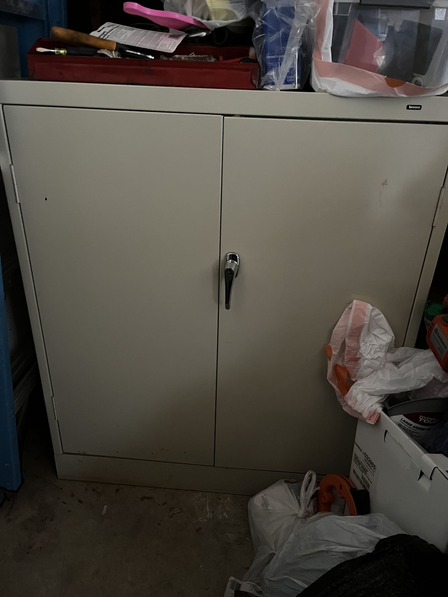 Metal cabinet