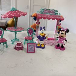 Minnie Mouse Daisy Duck Paris Cafe Disney Store Exclusive Figures Play Set