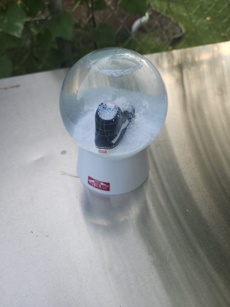 Vans Snow Globe 