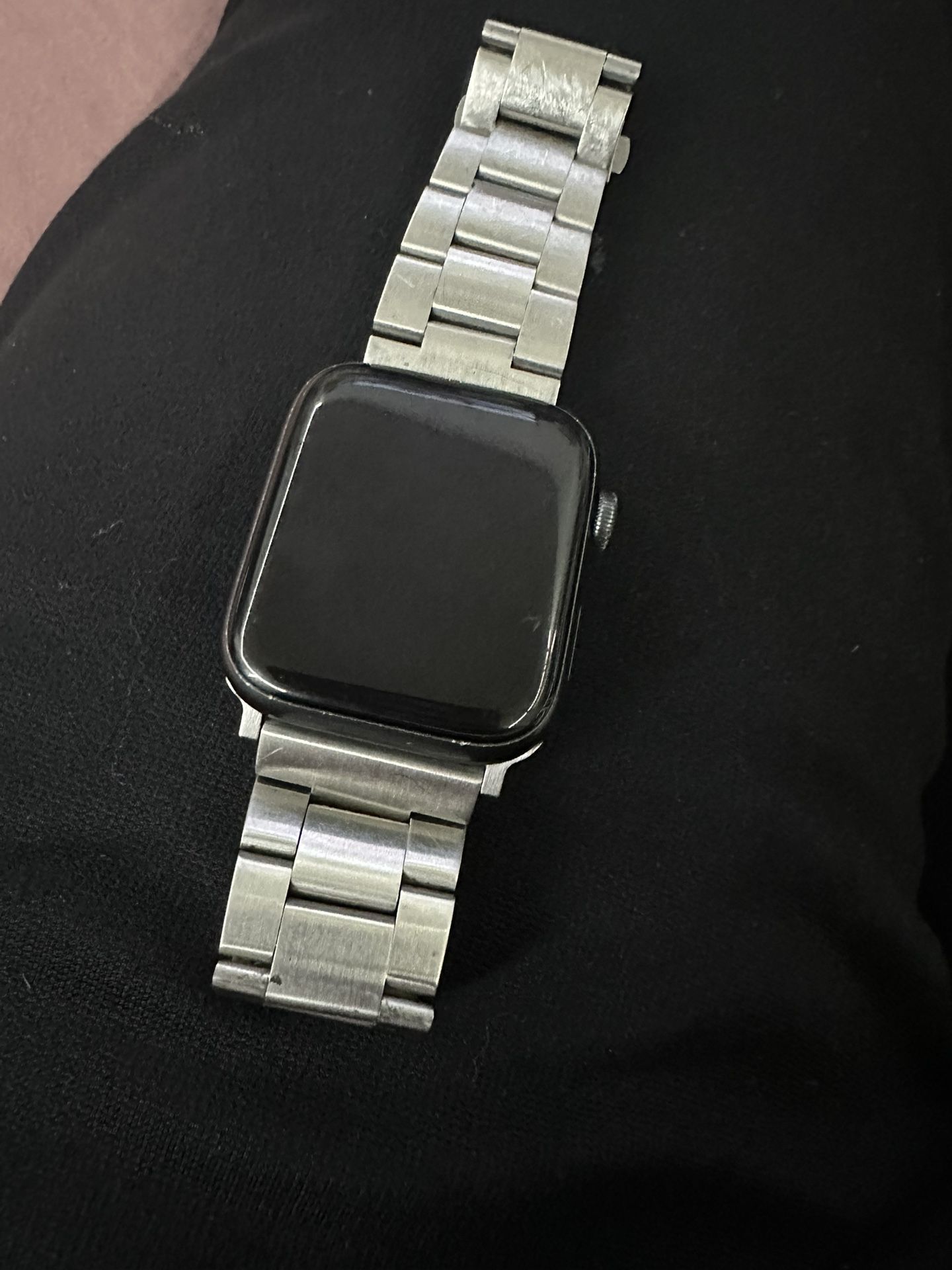 Apple Watch With Charger