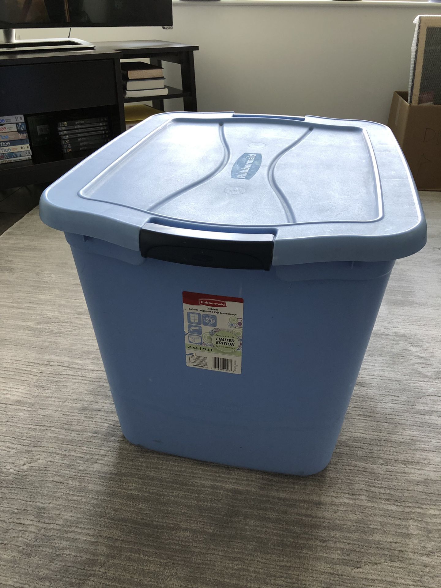 Rubbermaid Storage Containers (21 Gallon size)