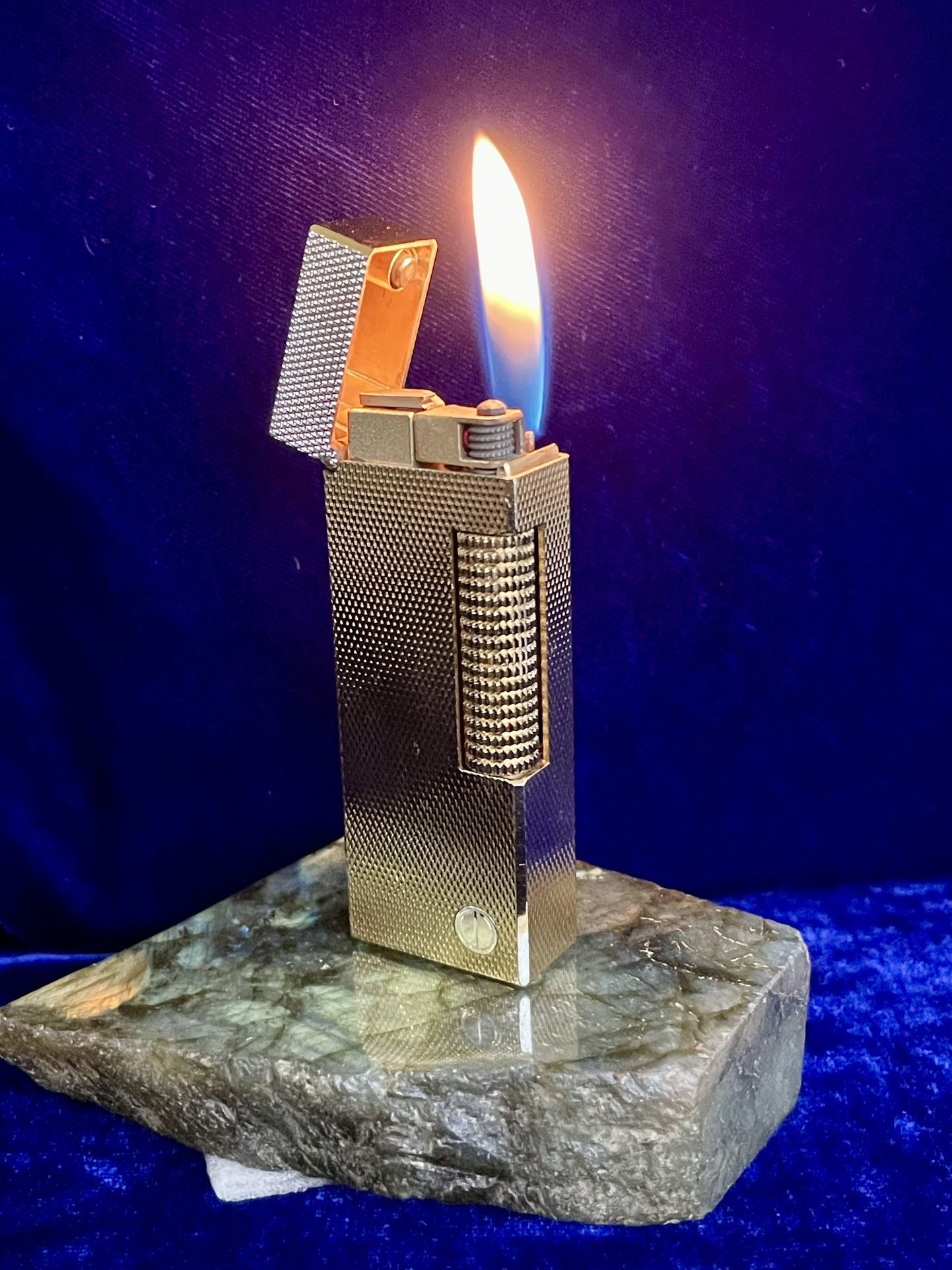 Vintage Rare Dunhill Lighter Mint Condition Works 1 Year Warranty