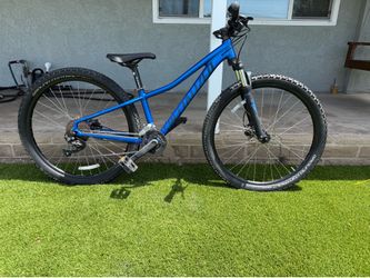 Specialized Rockhopper Mountain Bike - Medium - Ready to Ride
