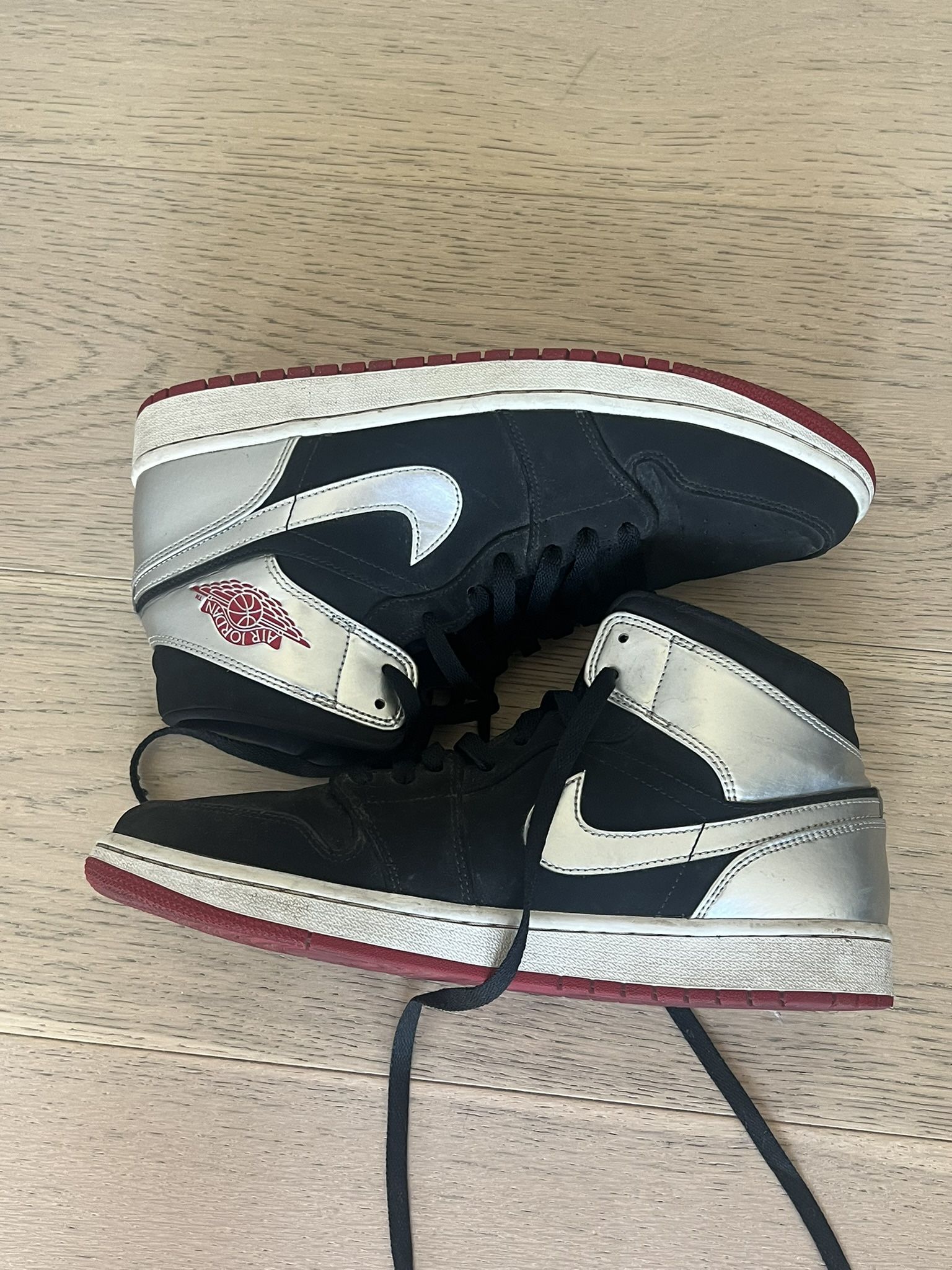 Jordan High 1 Black and Silver