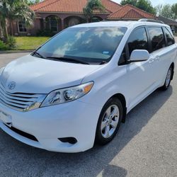 2017 Toyota Sienna