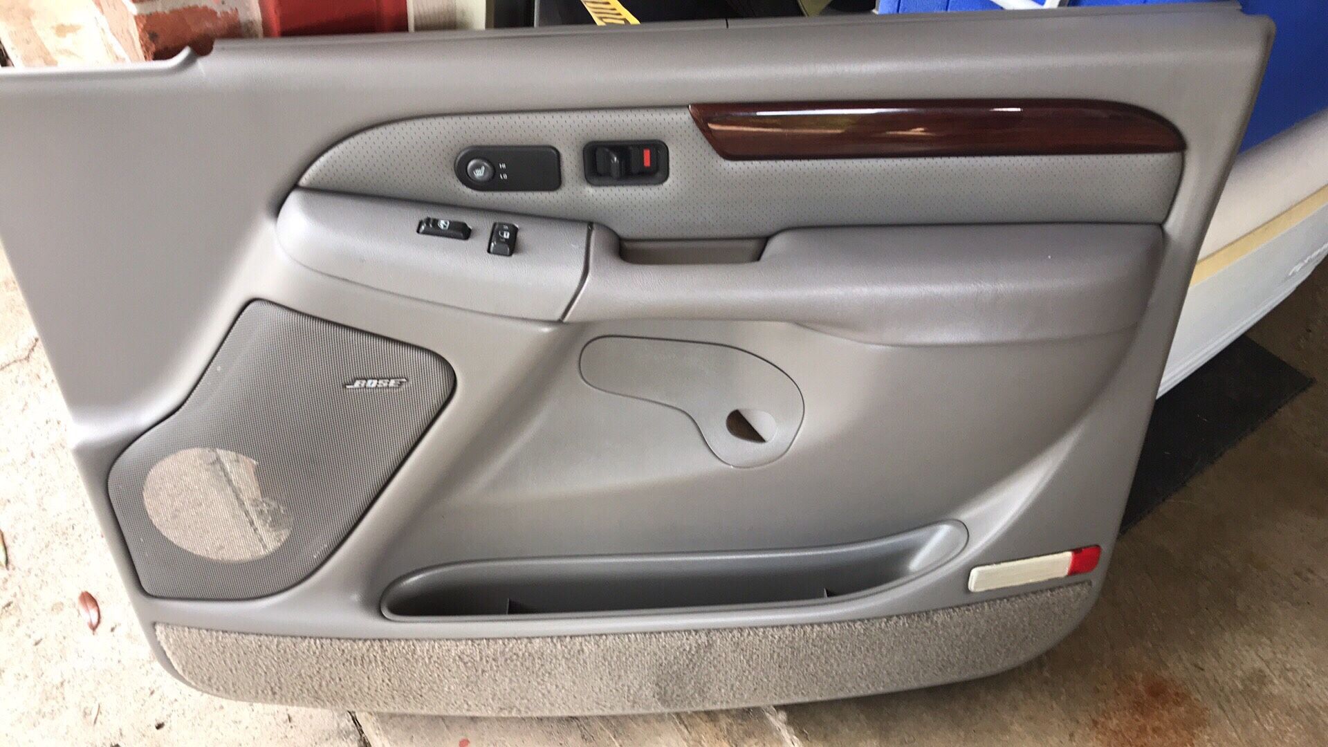99/02 Cadillac Escalade door panels ( Chevy Silverado parts)