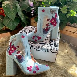 Floral Design Booties 
