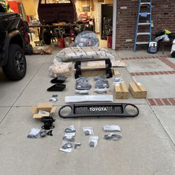 Toyota FJ Cruiser 2007-2014 OEM New Full Black Out  Kit