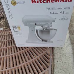 Kitchen Aid Mixer 