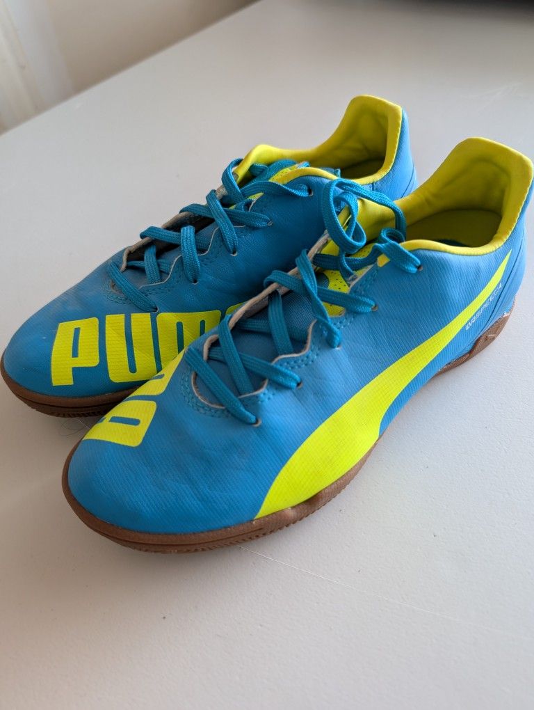 Women's Puma Running Shoes Size 6.5