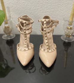 Tan Studded Heels Size 8 Women 