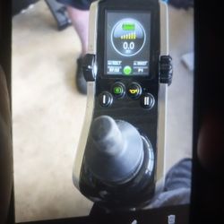 ELECTRIC WHEEL CHAIR HEAVEY DUTY  WITH LIFT AS WELL  