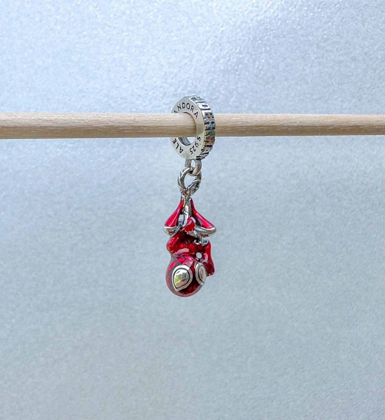 PANDORA 925 Marvel Hanging Spider-Man Dangle Charm 792323C01
