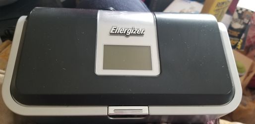 ENERGIZER DIGITAL BATTERY CHARGER AA/AAA/C/D/9V EXCELLENT CONDITION