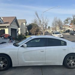 2014 3.6 Dodge Charger SXT