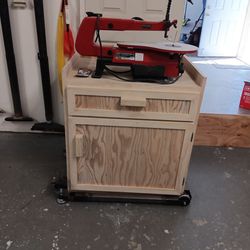 Scroll Saw With Mobile Base