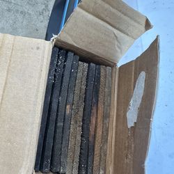 Six boxes of  Pallet Barnwood, pallet wall