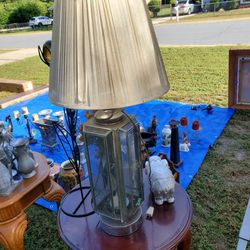 Selling Antique Lamp And Stuff Decoration