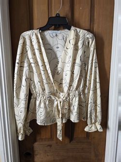 Elegant Abstract Print Wrap Blouse – Cream/Black Size S