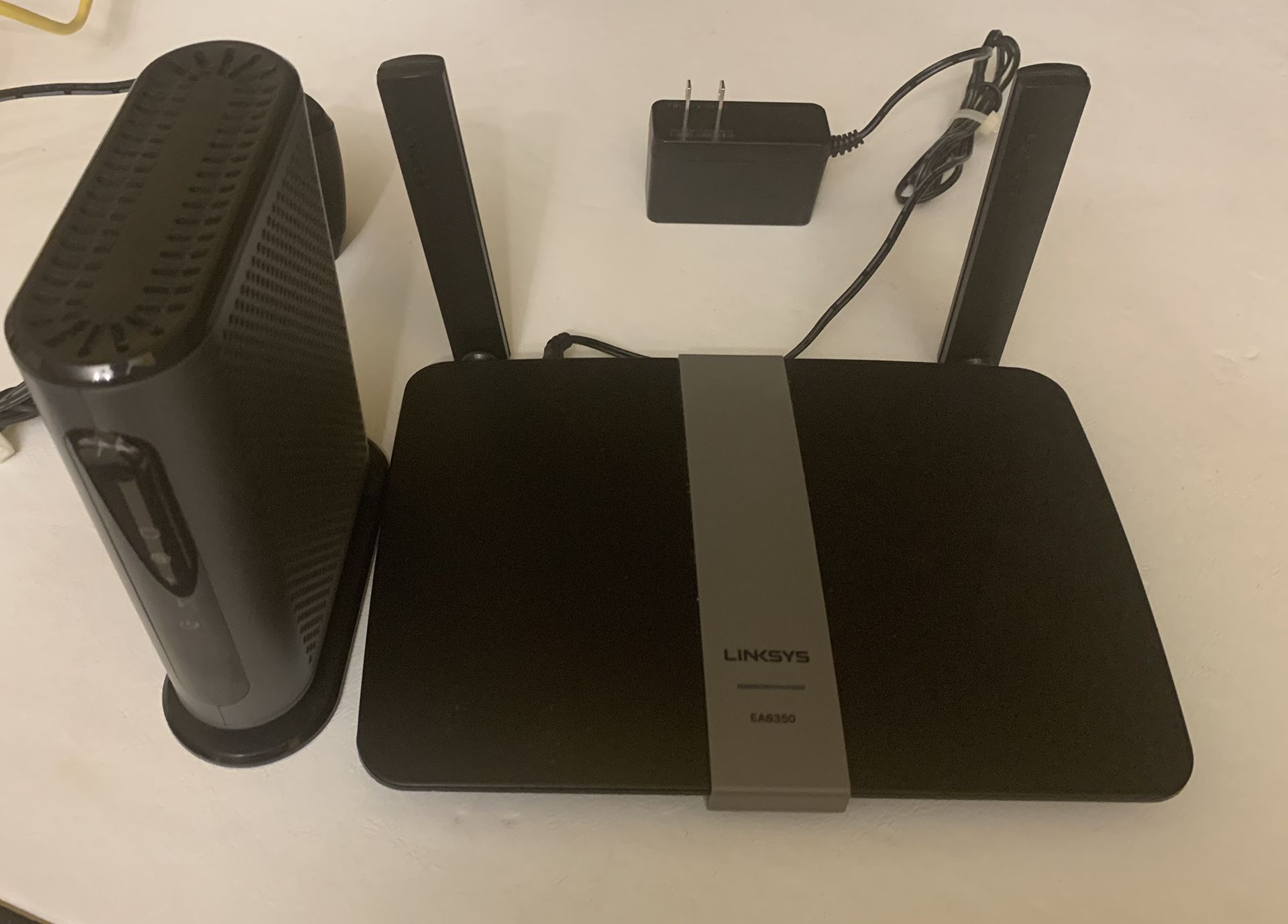 Linksys EA 6350 Router and Motorola MB 7220 Cable Modem