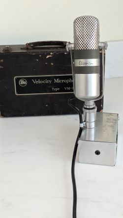 Vintage Aiwa VM-15 Ribbon Microphone with Case.