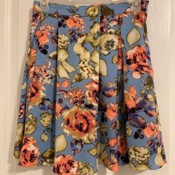 Like New Junior/girls Dress/skirt Size XS/S. $5/each