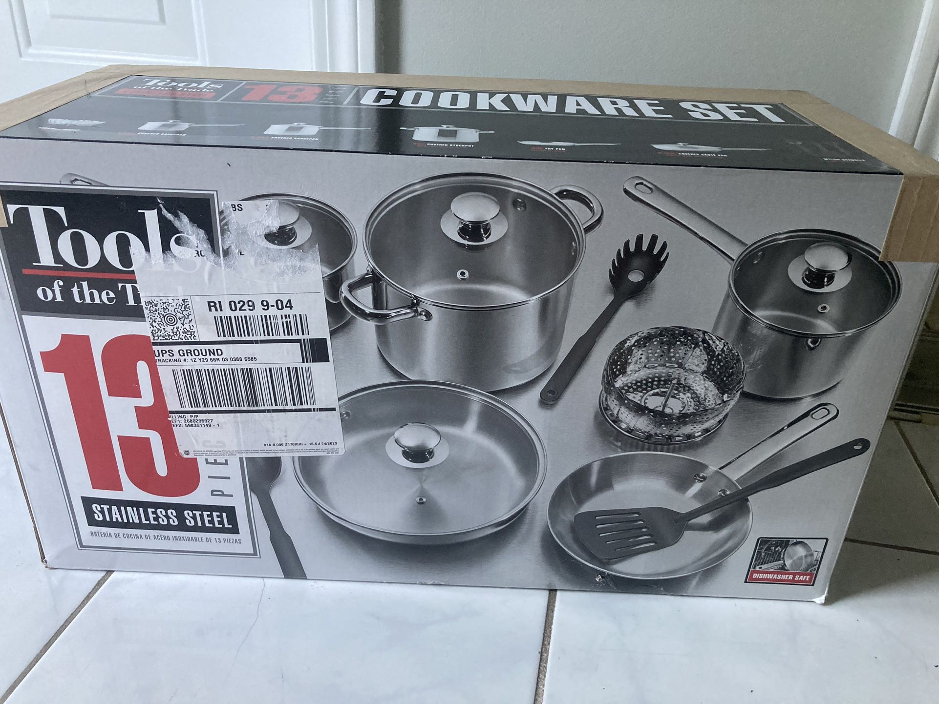 WAS $139.99!!  NOW $70 🔥🔥.  BRAND NEW FACTORY SEALED 13 PIECE POT AND PAN SET.  STAINLESS STEEL.  GREAT SET. 🍳🥘🍳🥘