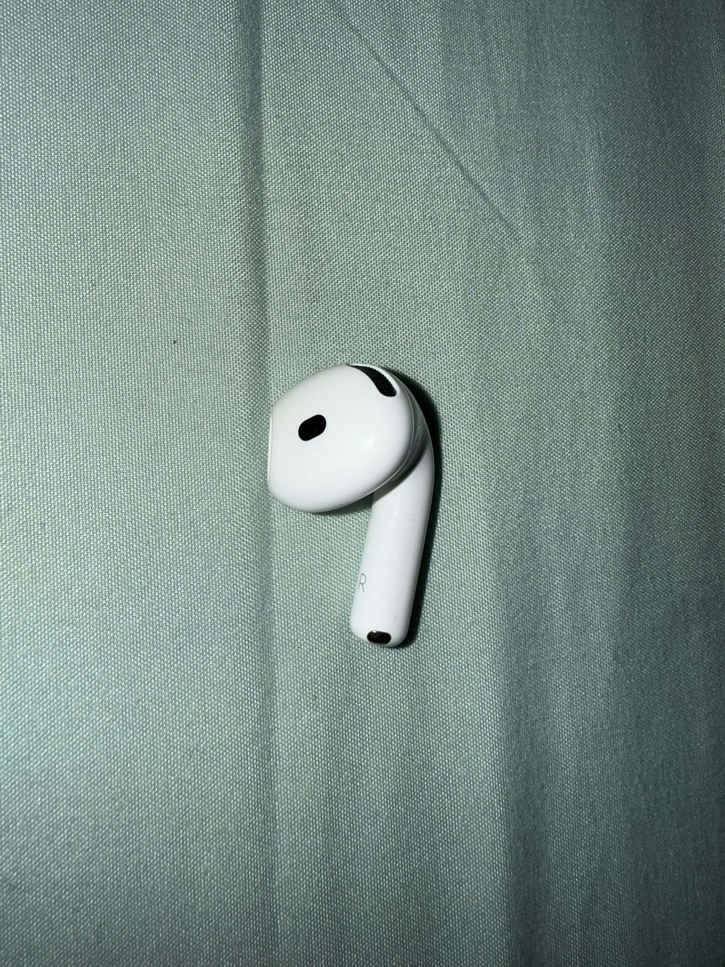 AirPod Gen 4 / Accepting Trades