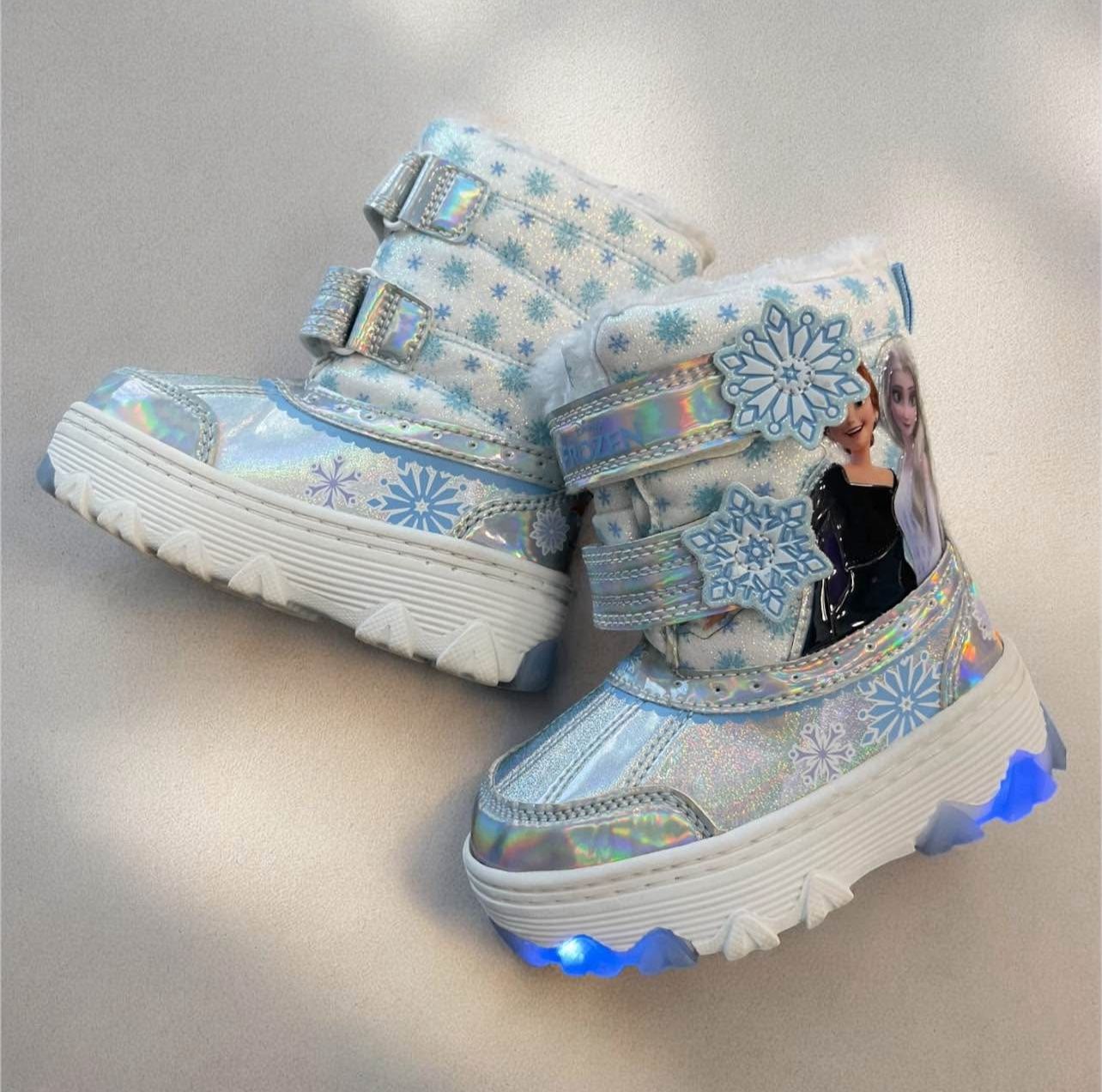 Frozen light up snow boots size6 worn for a while