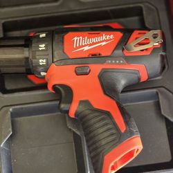 Milwaukee Drill Driver 