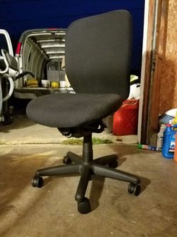 Office chair Make an offer $