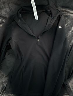 Alo black long sleeve pull over jacket
