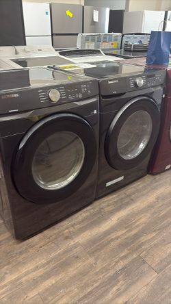 Samsung Washer And Gas Dryer Set Washer New Dryer Used