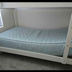 2 storey bunk bed with mattresses