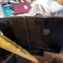 Free  Broken 42 Inch TV Doesn't Work