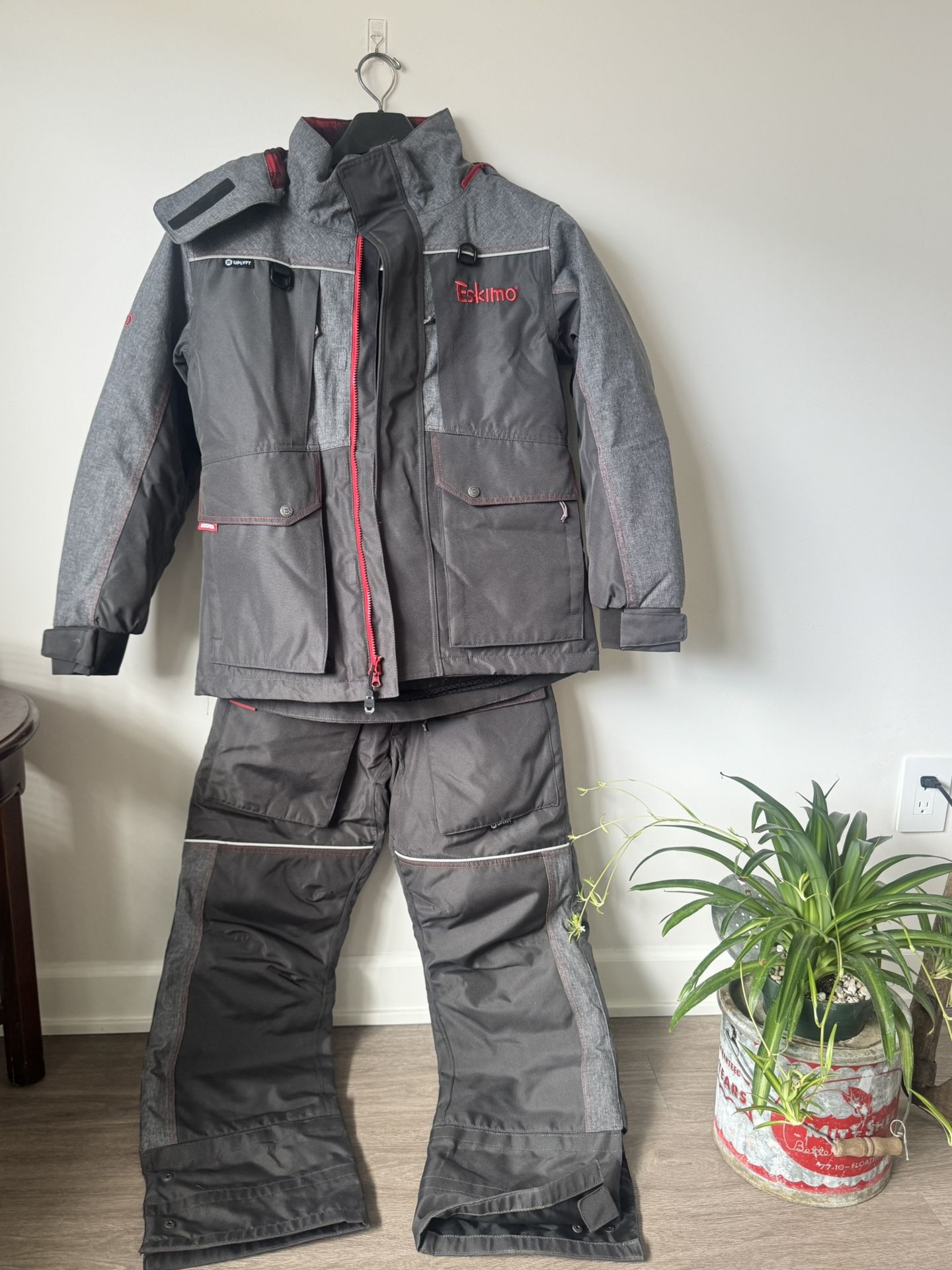 Eskimo Ice Fishing Gear