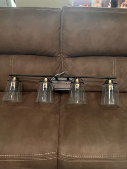 Light fixture