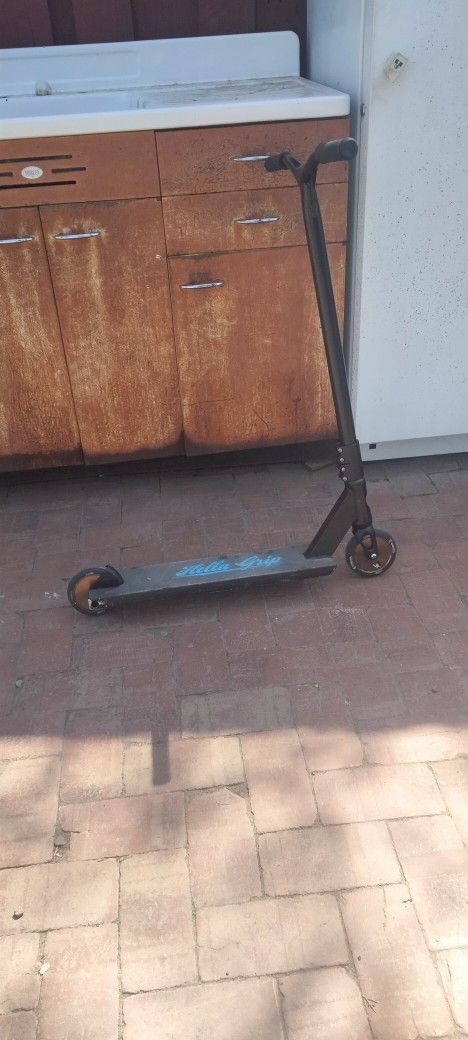 Delta Dark horse Pro Scooter