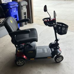 Scooter Golden Tech GB124 Buzzaround XLSHZ 4-Wheel Portable Scooter with Suspension Red