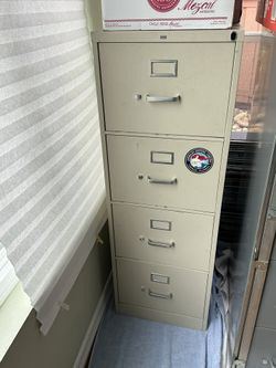 Standard Metallic File Cabinet