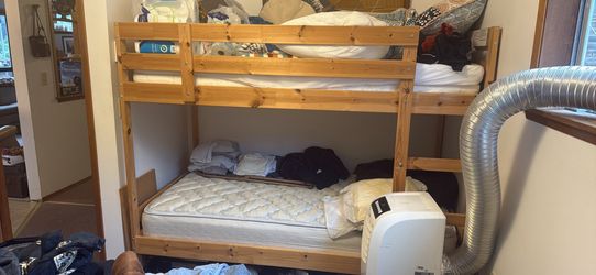 Free bunk bed