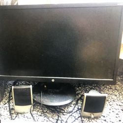 HP Desktop Computer Monitor And Speakers
